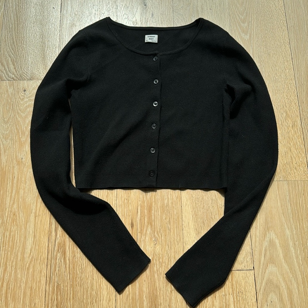 Aritzia Sunday Best Black Cropped Button Down Sweater